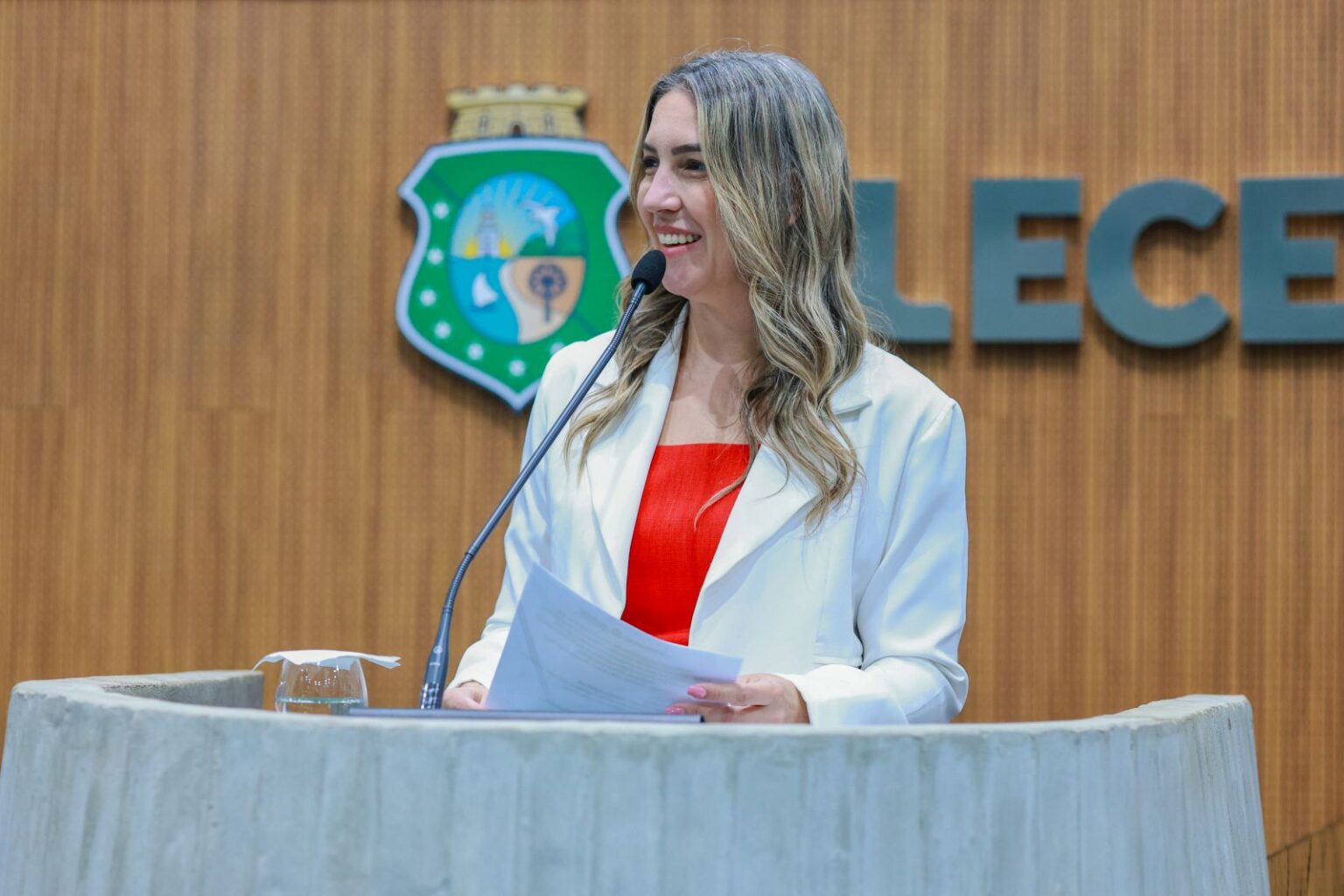 Trajetória dos cursos de graduação e pós-graduação em Engenharia Química da UFC é homenageada na Alece
