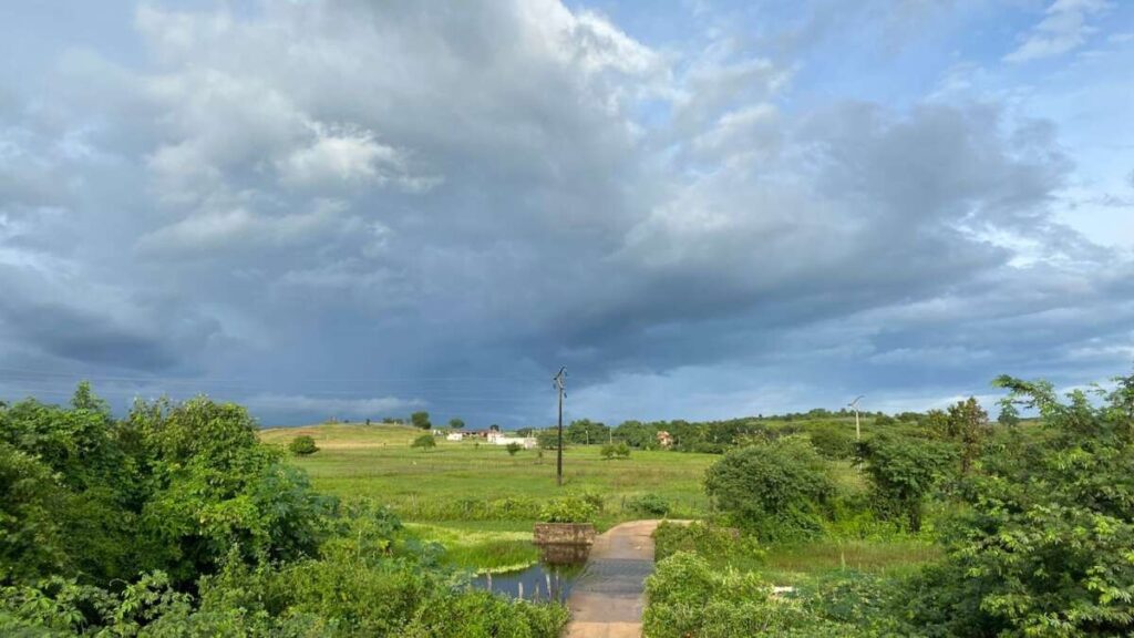 Ceará tem chuva em mais de 100 municípios pelo segundo dia seguido, aponta Funceme