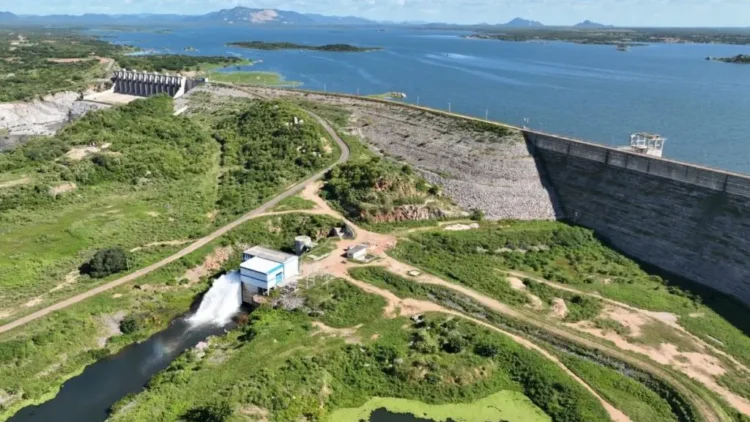 Foco na segurança hídrica: Cogerh inicia transferência de água do Orós para a Região Metropolitana de Fortaleza