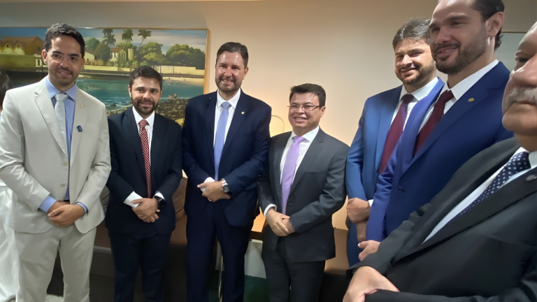 Presidente da Aprece participa da abertura do ano legislativo da Alece e reforça diálogo municipalista