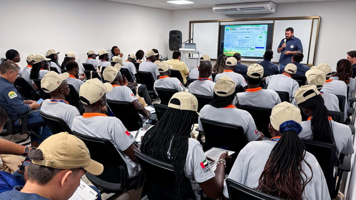 Tauá recebeu jovens do Sudão do Sul para capacitação em pecuária no semiárido