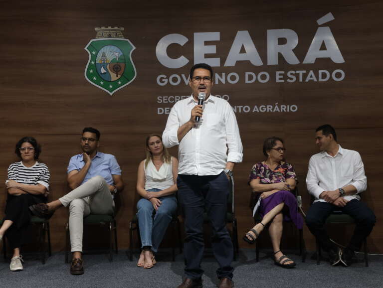 Na despedida da SDA, Moisés Braz assina contratos de R$ 129,9 milhões com entidades executoras do Sertão Vivo no Ceará