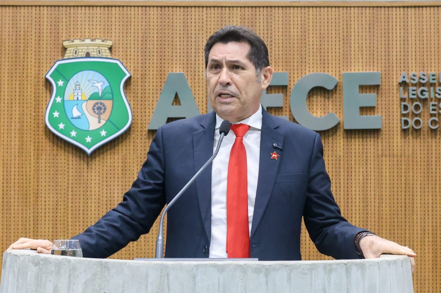 De Assis Diniz celebra anúncio de pavimentação da rodovia CE-123