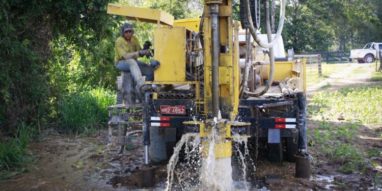 Faec e Dnocs se unem para perfurar 1.000 poços profundos no Ceará contra a seca de 2027